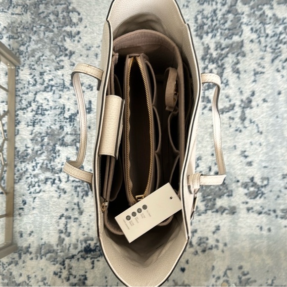 GUCCI SWING TOTE IN IVORY WITH COA💕💕💕 - Picture 6 of 13